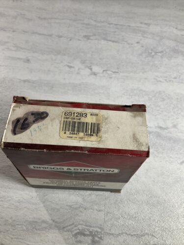 Briggs & Stratton OEM Genuine NOS Part # 691283 Cap-Drive (6922803216567)